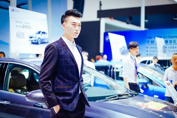 Découvrez comment un mandataire auto vous fait économiser sur votre voiture